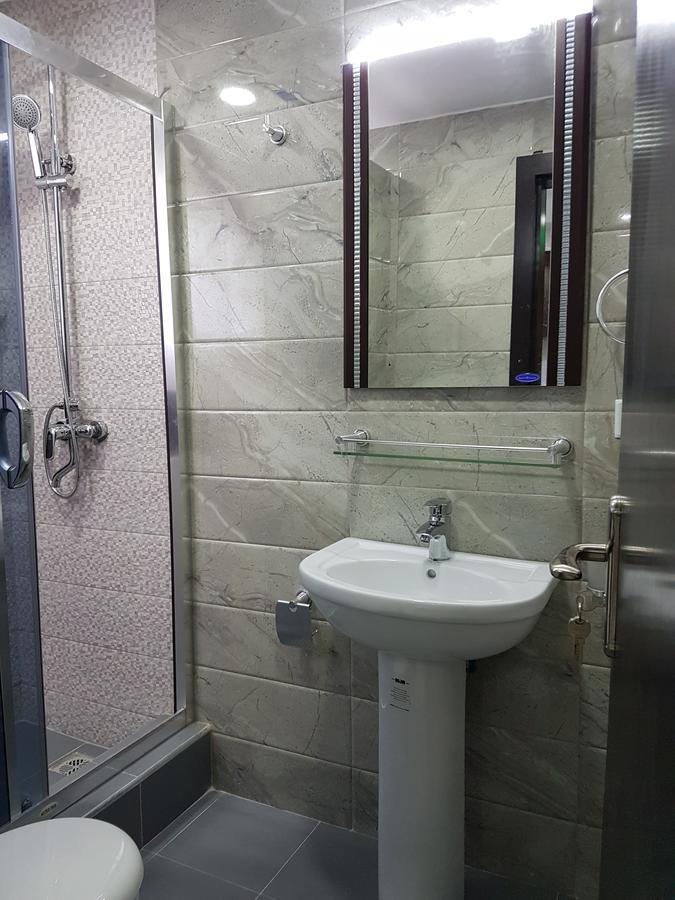 Hotel Hillside Gardens Ltd à Lagos Extérieur photo