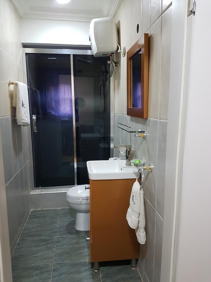 Hotel Hillside Gardens Ltd à Lagos Extérieur photo
