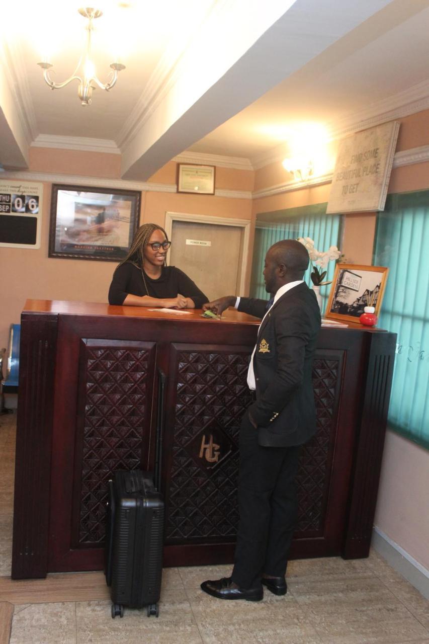 Hotel Hillside Gardens Ltd à Lagos Extérieur photo