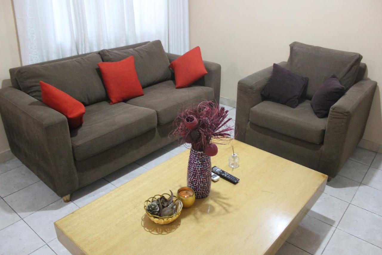 Hotel Hillside Gardens Ltd à Lagos Extérieur photo